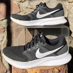 Nike Run Swift 3 Running Shoe Men's‎ Size 12